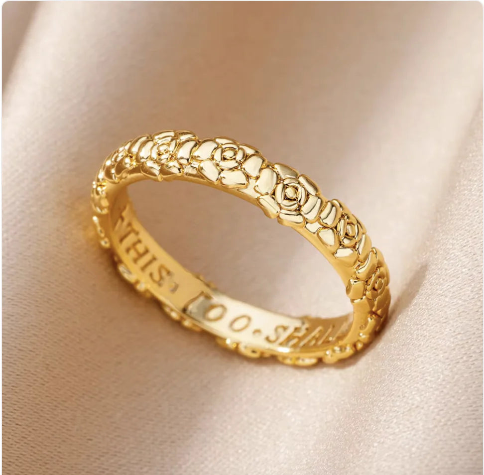 Copper Flower Zircon Diamond Ring