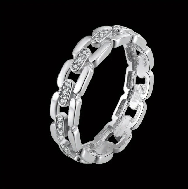 Square Link Diamond Row Ring