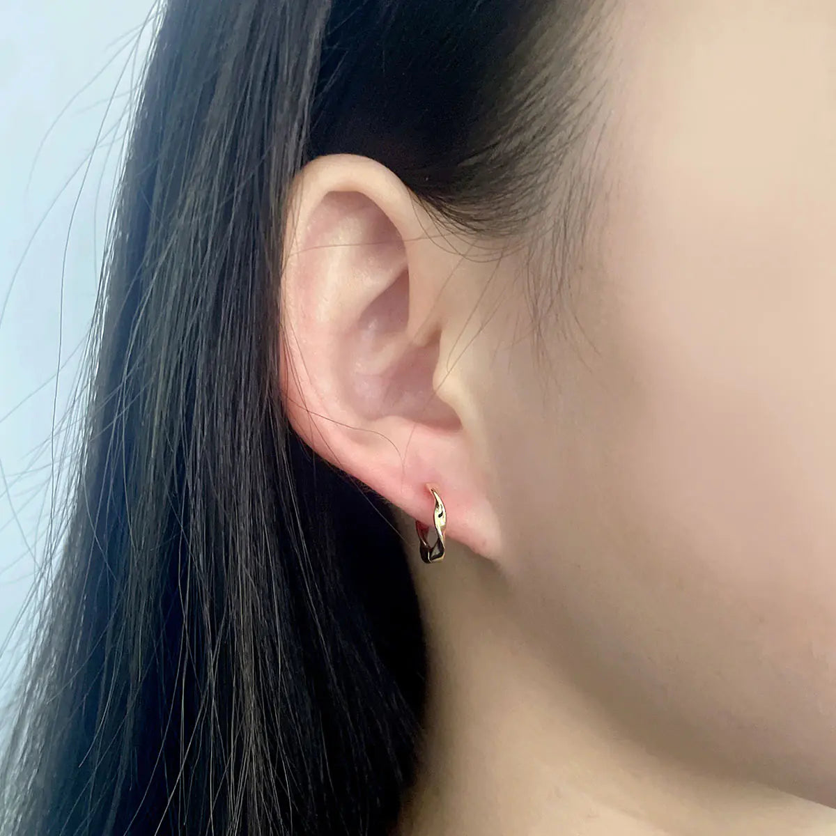Geometric Hollow Heart Gold-Plated Zirconia Earrings