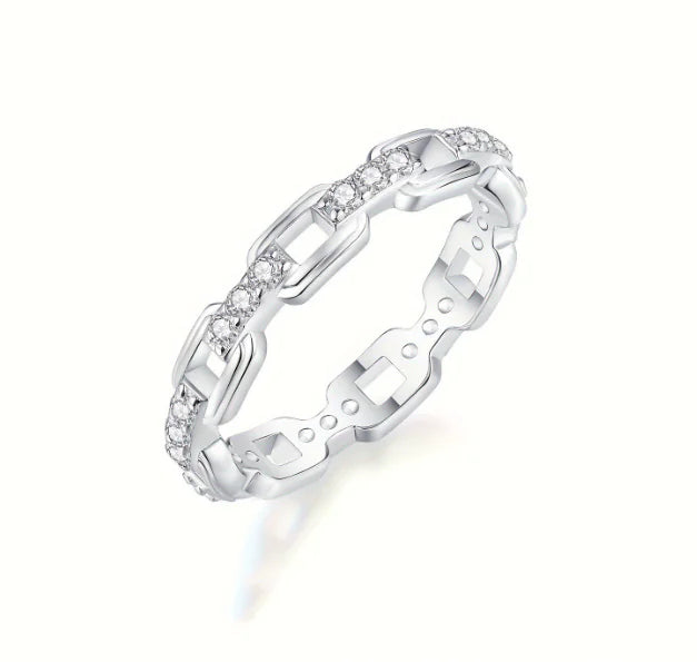 Square Link Diamond Row Ring