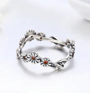 Daisy Diamond-Inlaid Ring