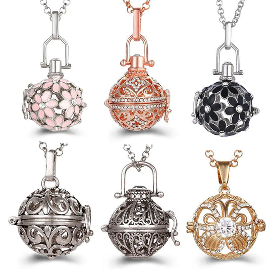 Floral Pendant Cutout Necklace