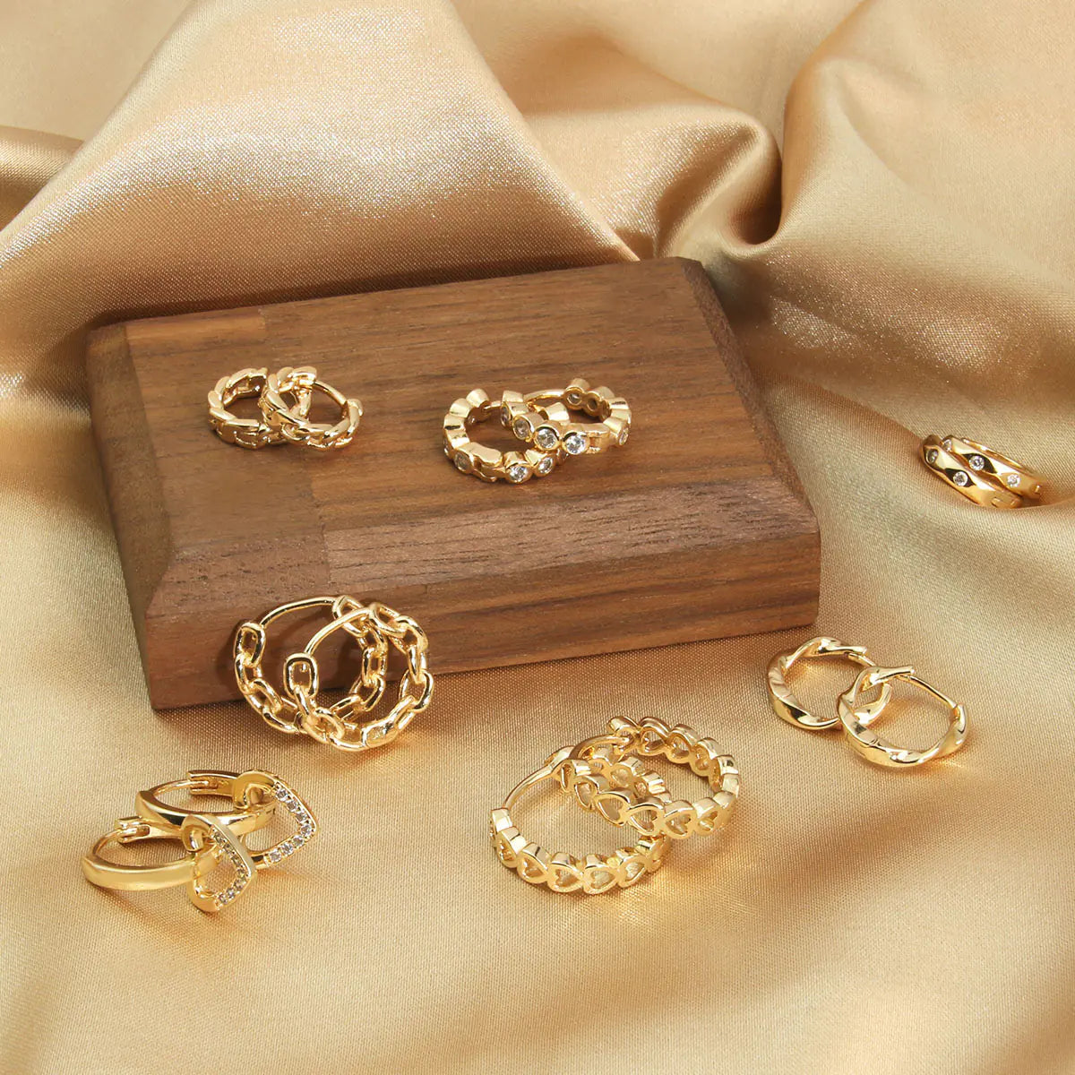 Geometric Hollow Heart Gold-Plated Zirconia Earrings